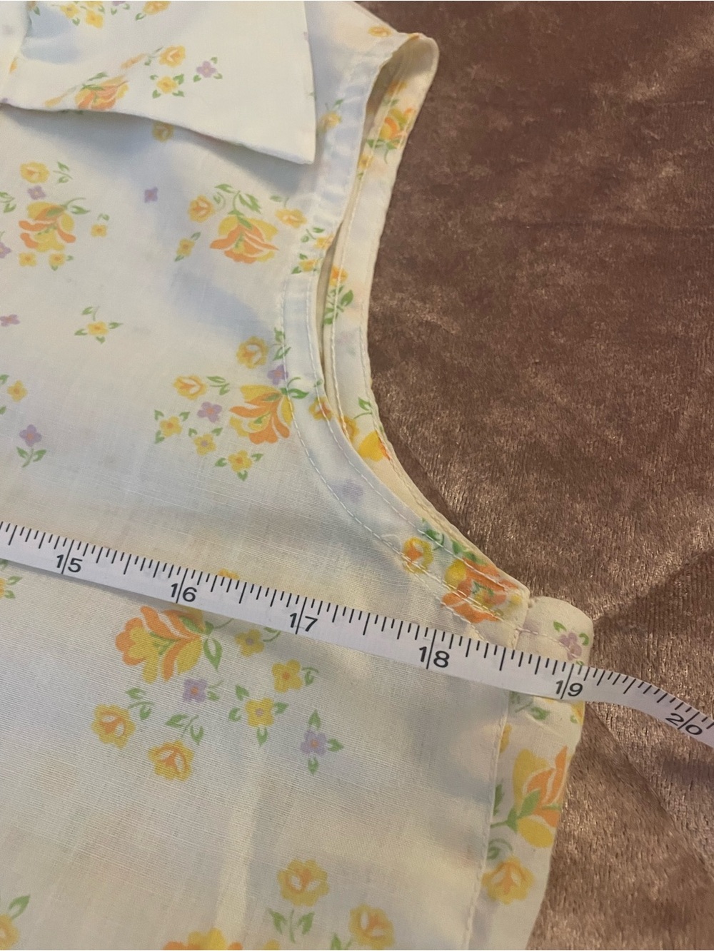 Vintage Sleeveless Floral Button-Front Top - Yellow Floral - Picture 4 of 8